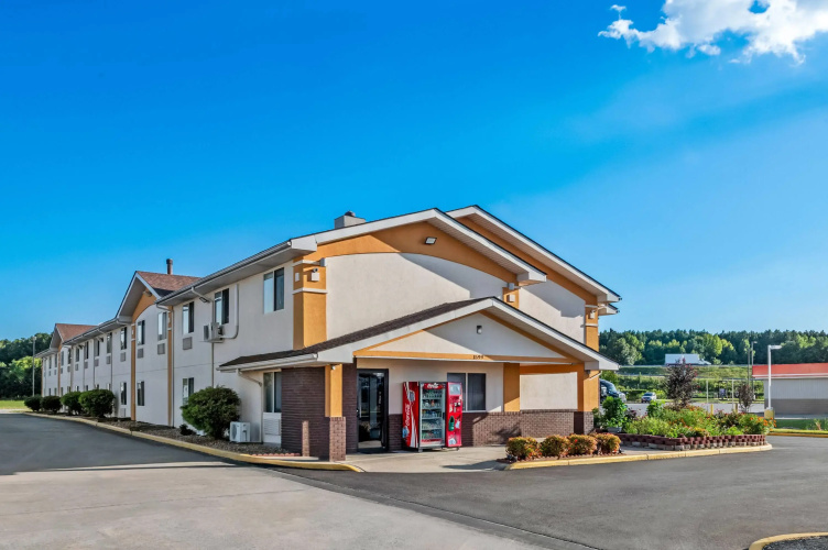 Super 8 by Wyndham Franklin