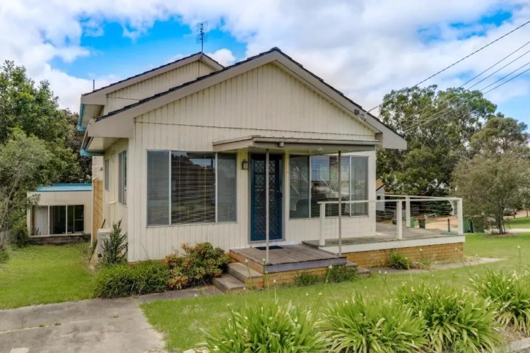 3 Bedrooms Cottage