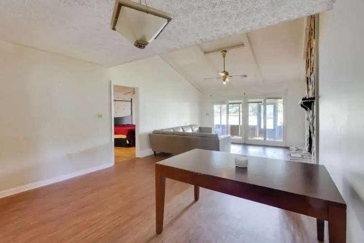3 Mi to Afb: Wfh-friendly Hub in Warner Robins!
