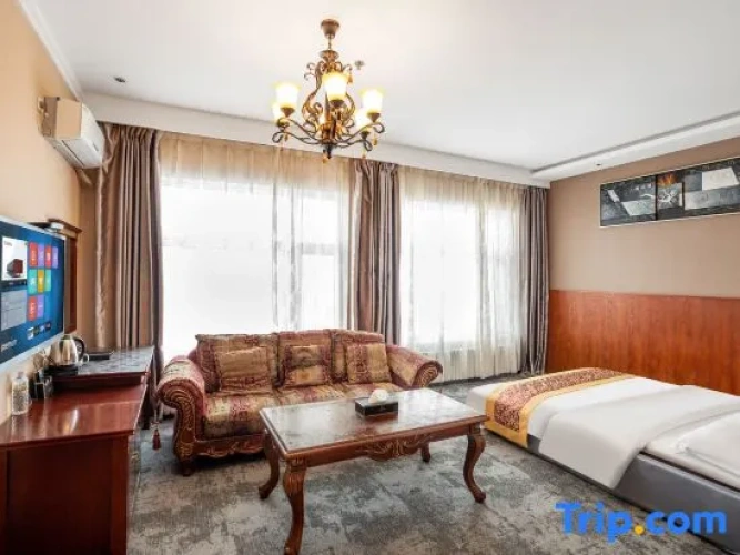 Deluxe Suite