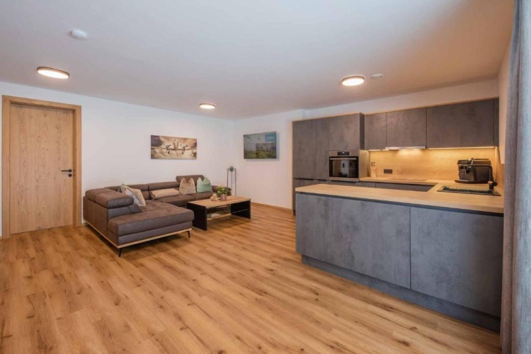 2 Bedrooms Chalet