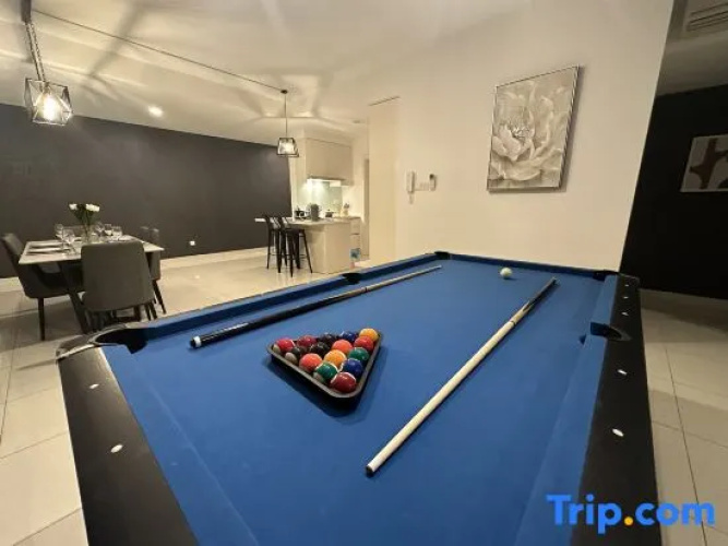 Teega Modern 4BR 12pax pooltable