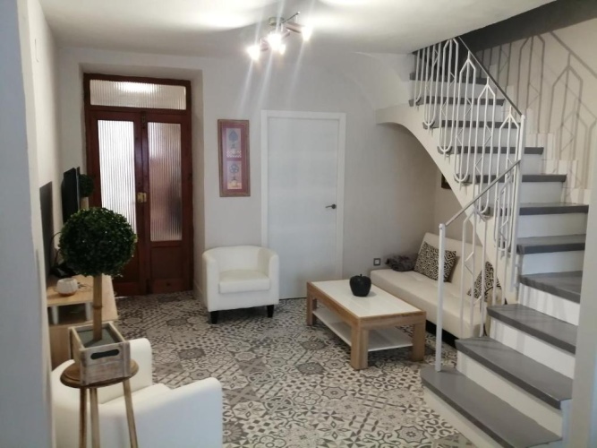 3 Bedrooms Cottage