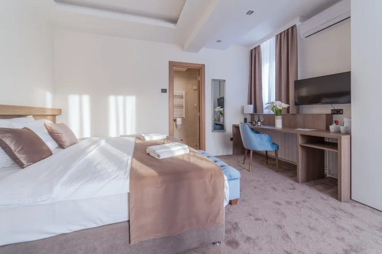 Deluxe Quadruple room