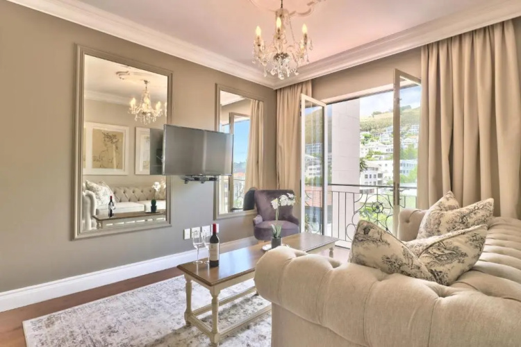 615 Cape Apartment