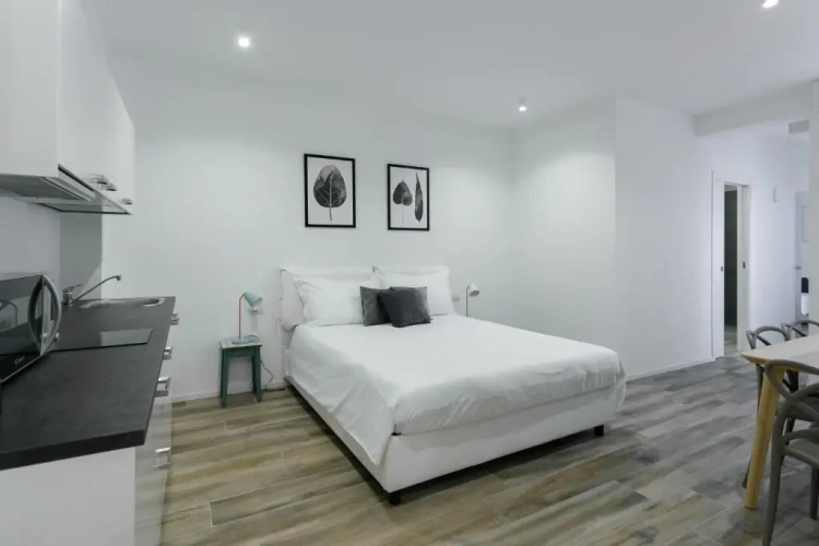 2 Bedrooms Apartment