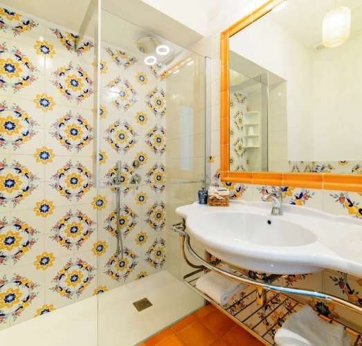 Superior Double room with balcony and with sea view