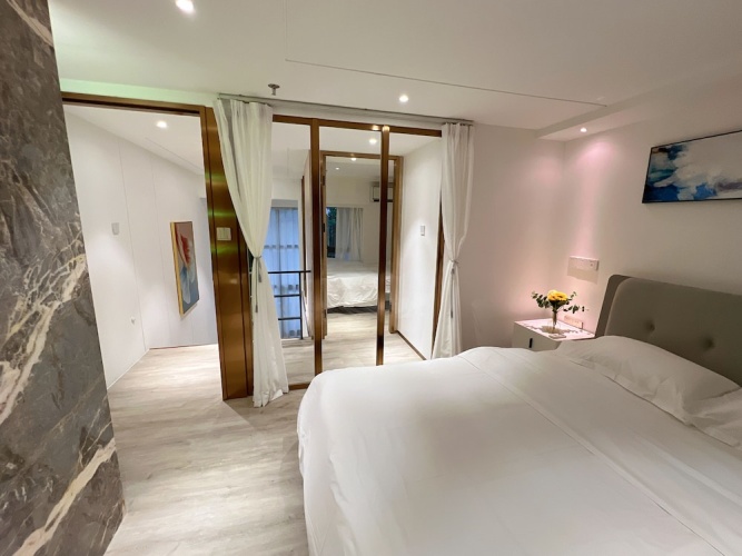 1 Bedroom Apartment with balcony