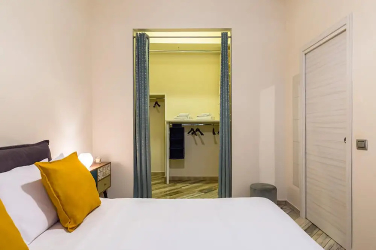 Design Flat in the City Center by Wonderful Italy