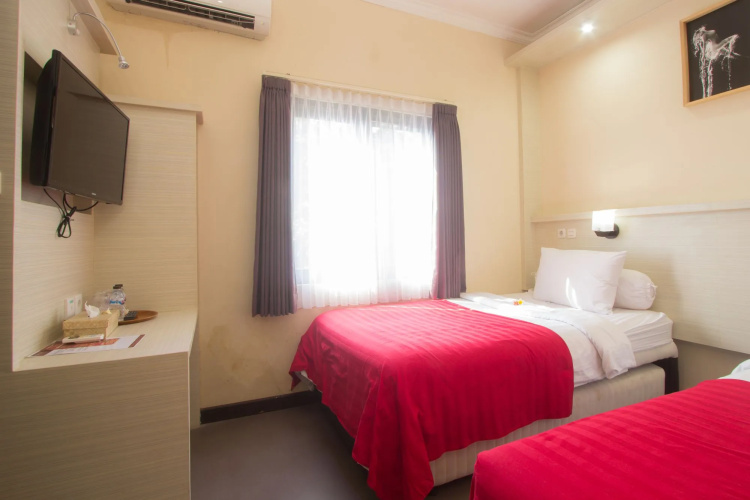 Maxi Hotel Kedonganan