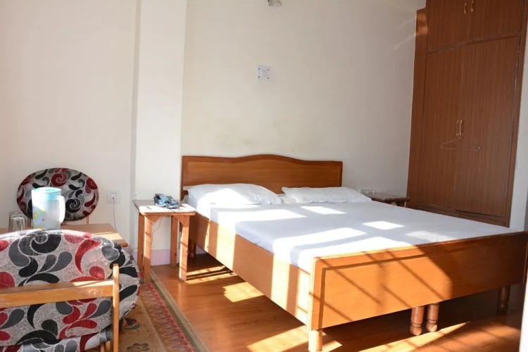 Hotel Basant