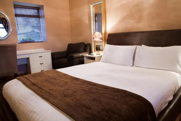 2 Bedrooms Cottage