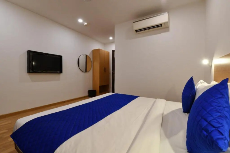 Hotel Saffron Gold