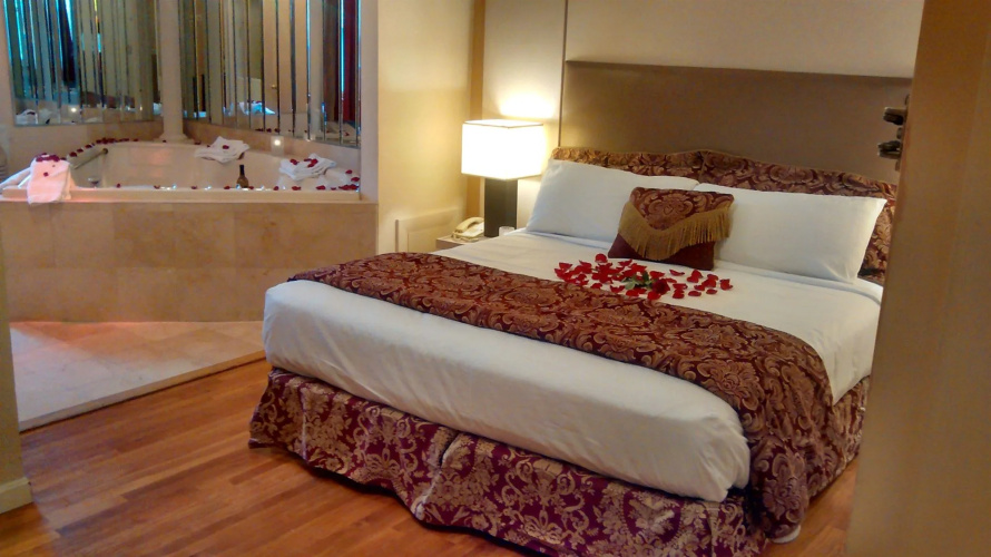 Hyannis Plaza Hotel