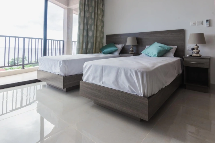 2 Bedrooms Apartment with ocean view