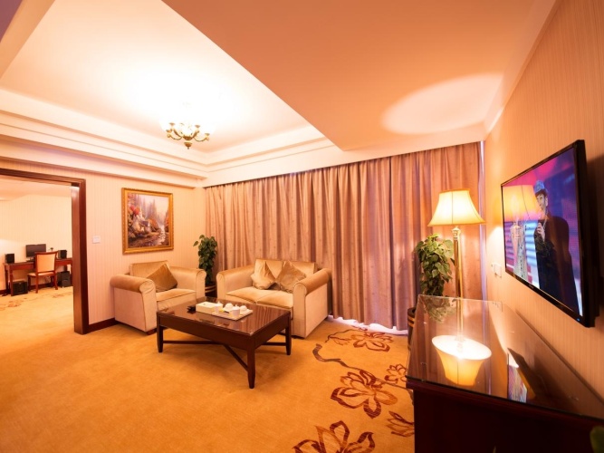 Deluxe Suite