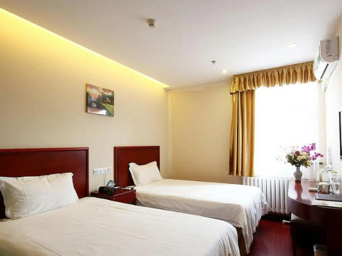 GreenTree Inn Inner Mongolia Chifeng Linxi Ronglin Homeland Express Hotel