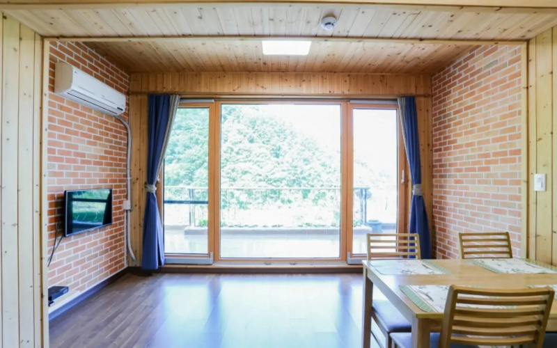 Danyang Kkottteuran Pension