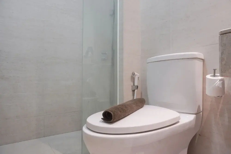 Fancy Designed Studio At Gold Coast Apartment
