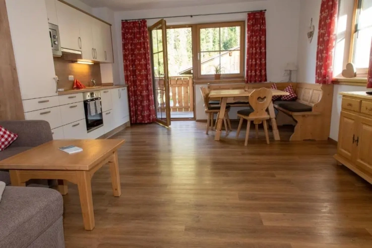 2 Bedrooms Apartment