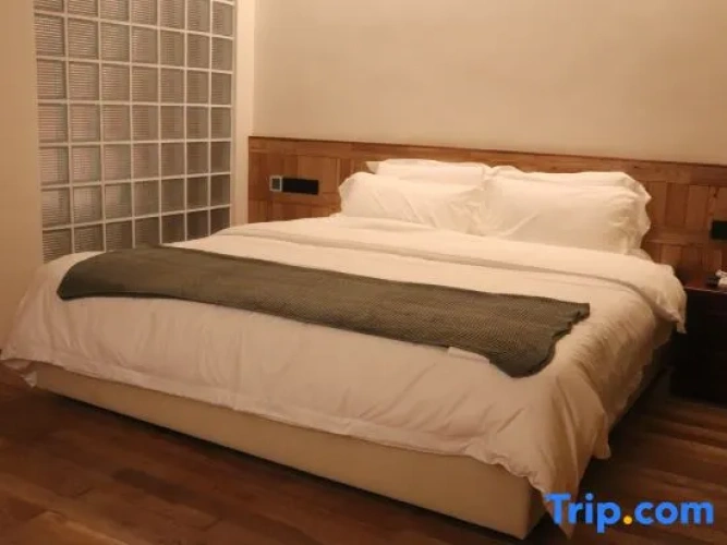 Standard Double room with garden view