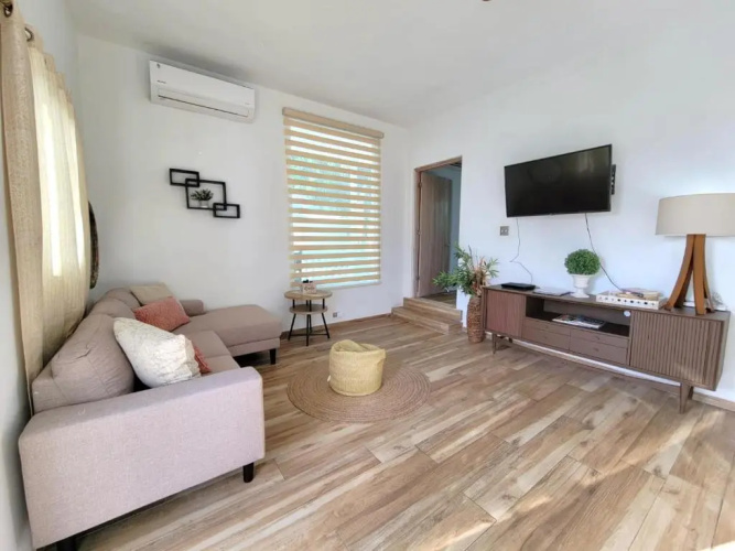 Suite 3 with private pool, tub and king size bed