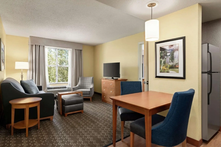 1 Bedroom Premium Double Suite