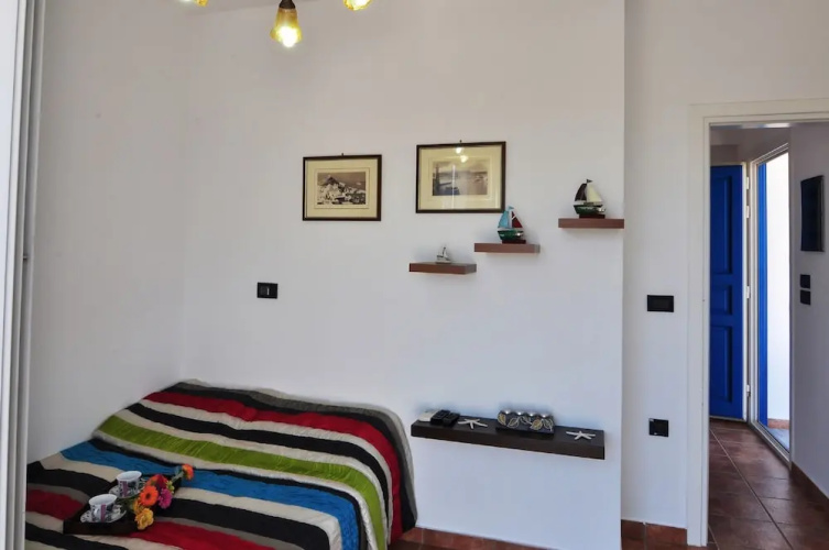 Akitos Maisonette