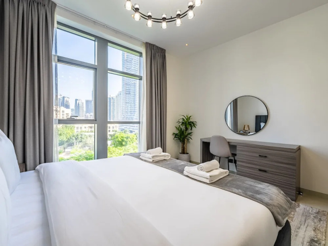 Modern DT Escape1BR with Upscale Comfort