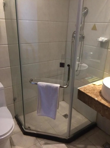 Cardin Holiday Hotel