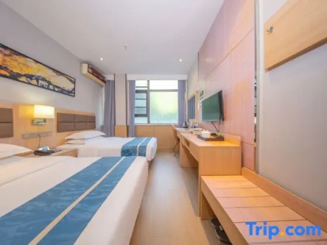 Standard Twin Family room