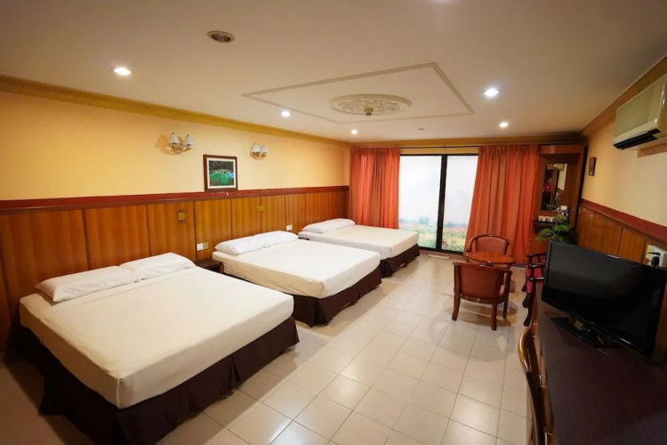 FullyWell Hotel