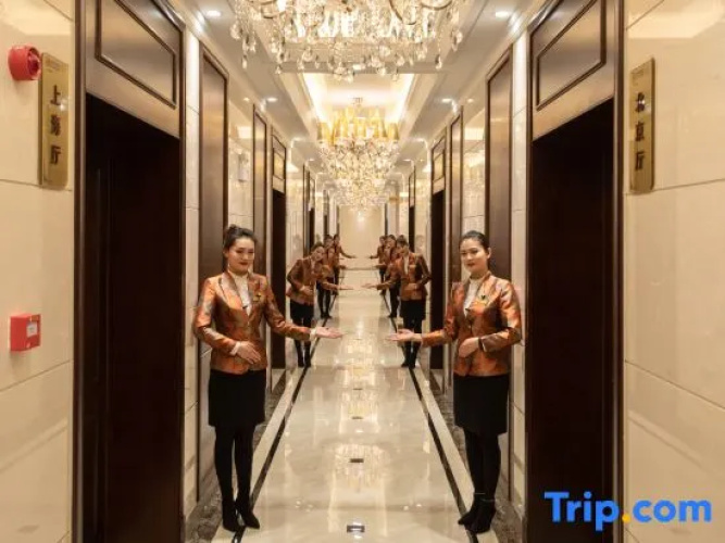 Yuetai Hotel in Ju County