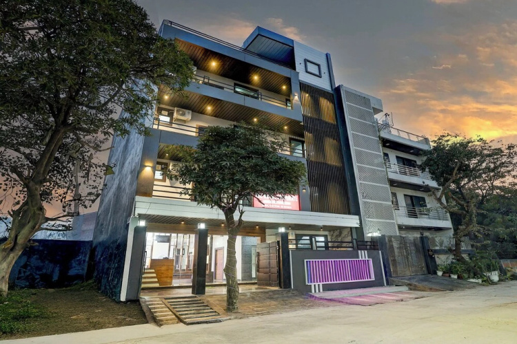 The Grand Corporate Inn Near Sector 52 Metro Station - Noida