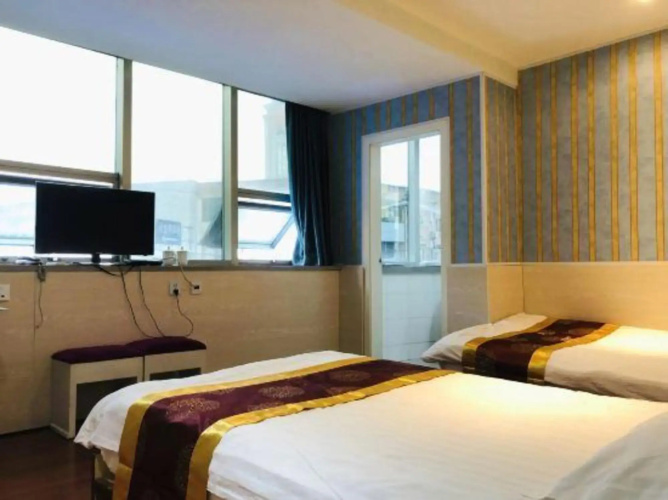 Xinjie Room