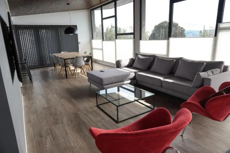 3 Bedrooms Cottage