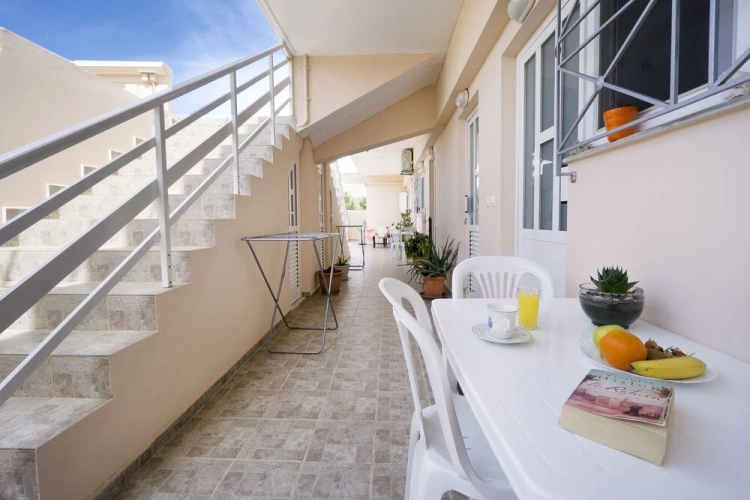 1 Bedroom Basement Apartment