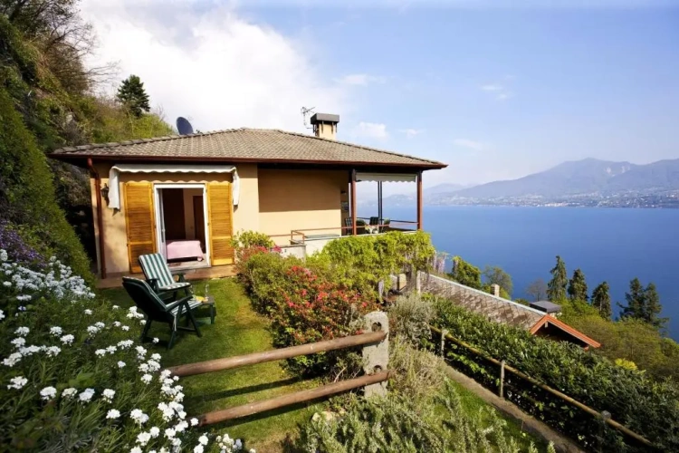 2 Bedrooms Apartment with lake view