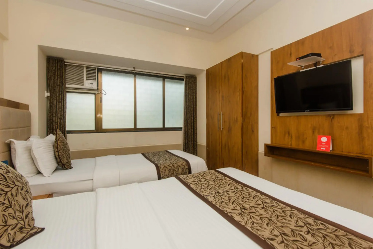 Oyo 8363 Hotel Royal Inn