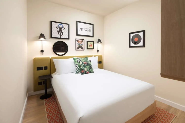 (Exterior Window is Subject to Availability) Double room