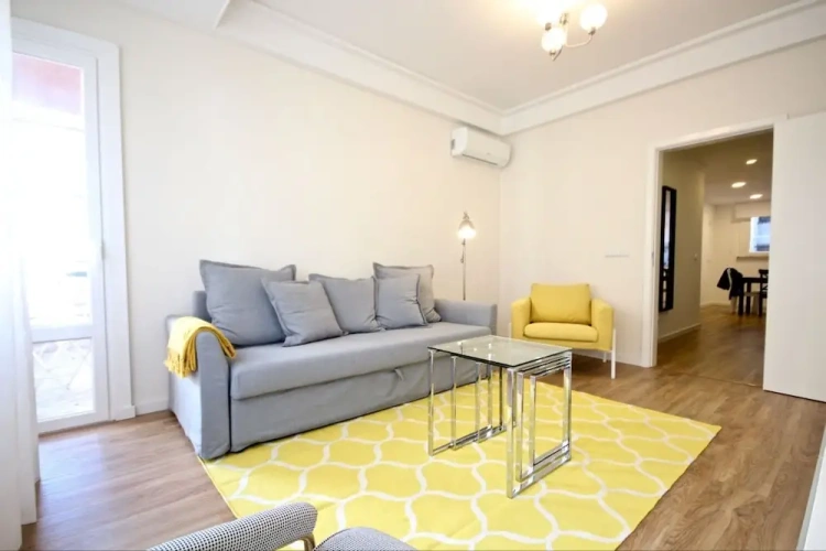 2 Bedrooms Apartment