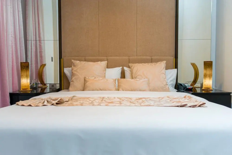 L'ver Hotel
