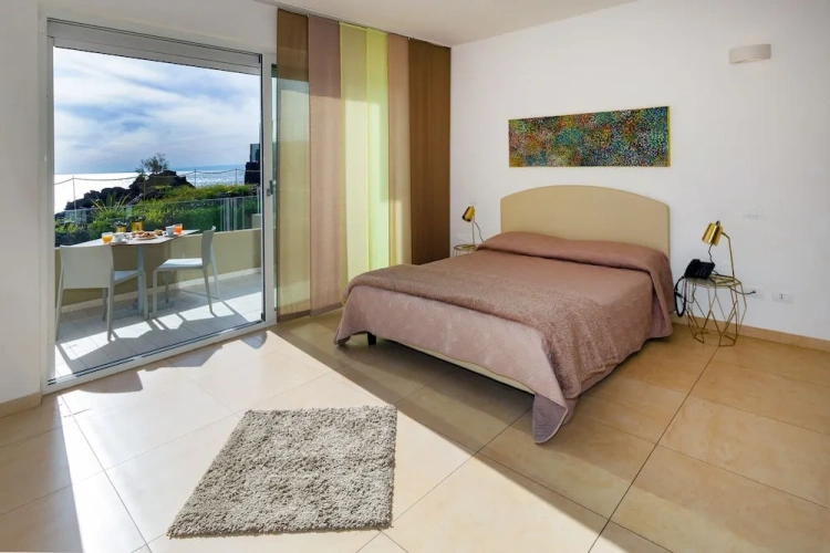 Standard Double room with balcony and with sea view
