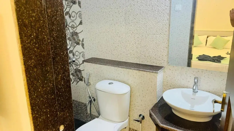Monarch suites