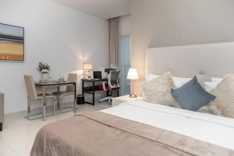 HiGuests -&nbsp;Damac Maison