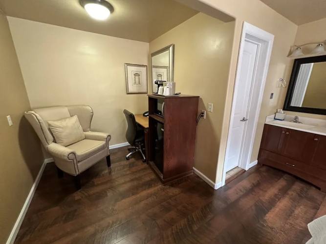 Abram Inn & Suites