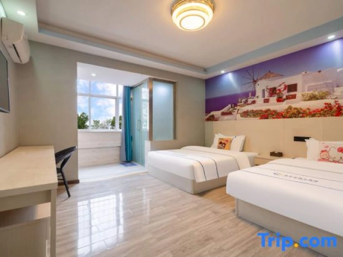 Deluxe Twin Family room