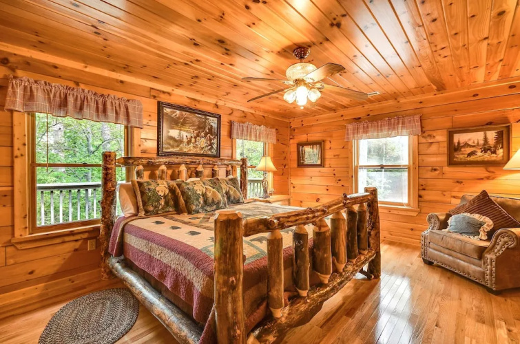Seminole Ridge 3 Bedroom Cabin