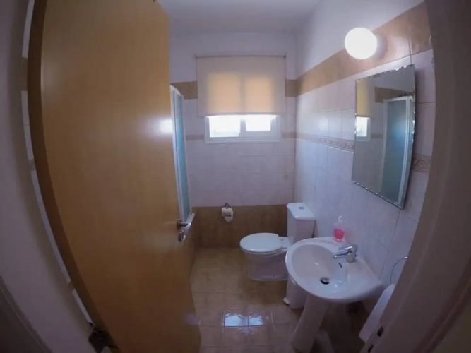 Andros Apt 2 Bed Free Wi-fi Safe Complex Pool