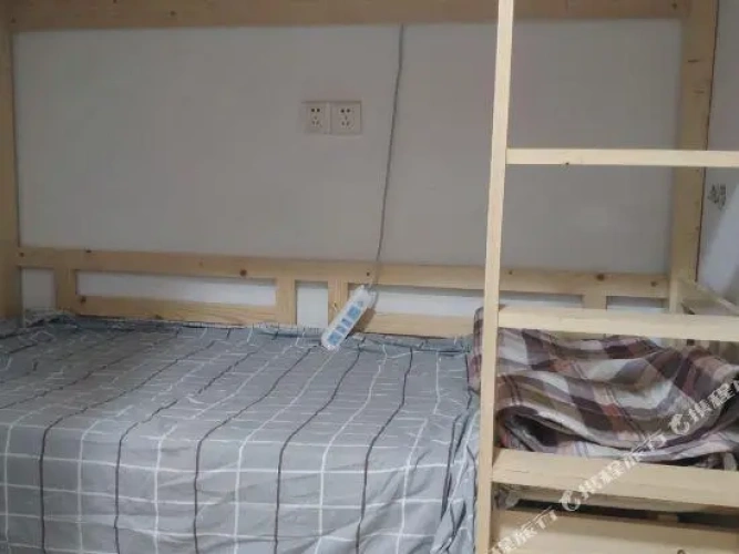 Bed in Dorm